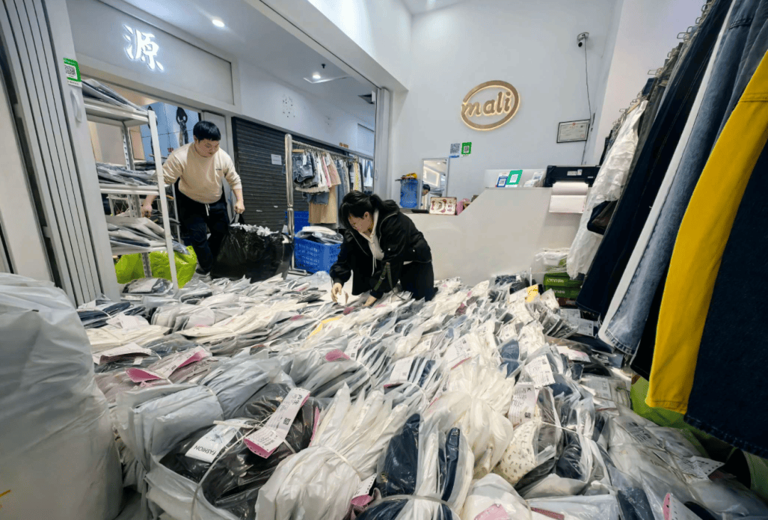 訂單飆漲！增城服裝批發市場歲末迎銷售高峰